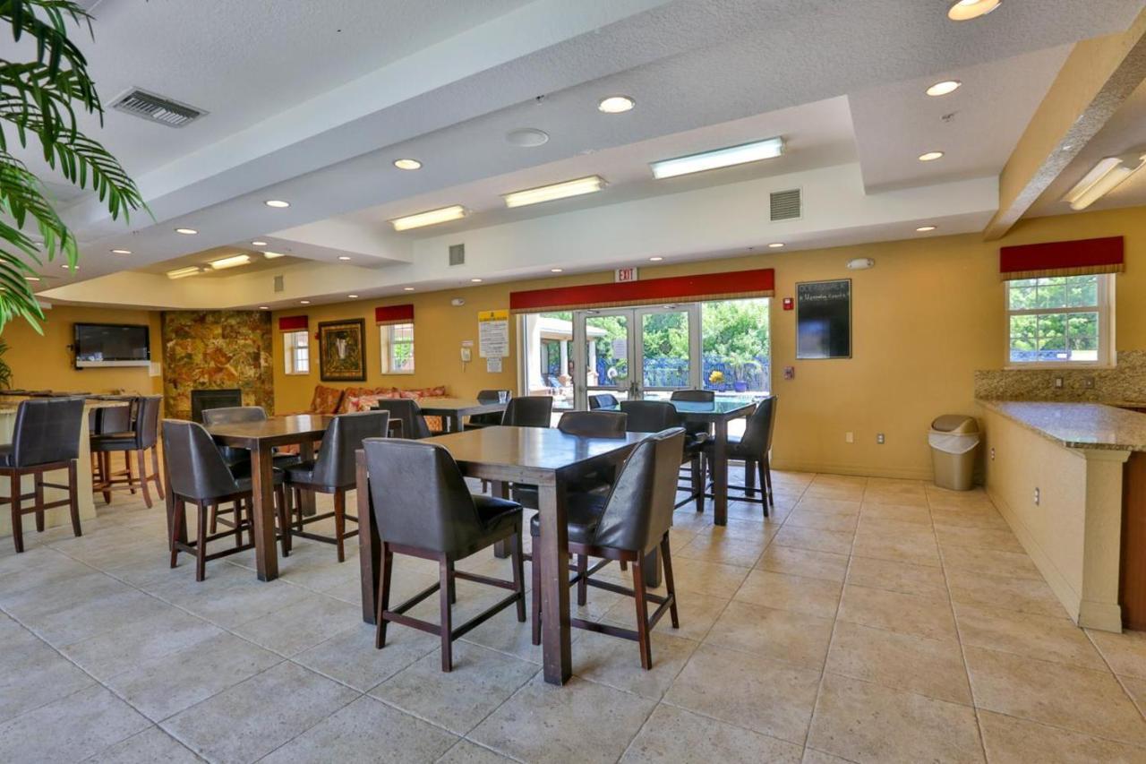 3 Bedroom 2 Bath Oceanwalk Condo With Estuary Views New Smyrna Beach Esterno foto